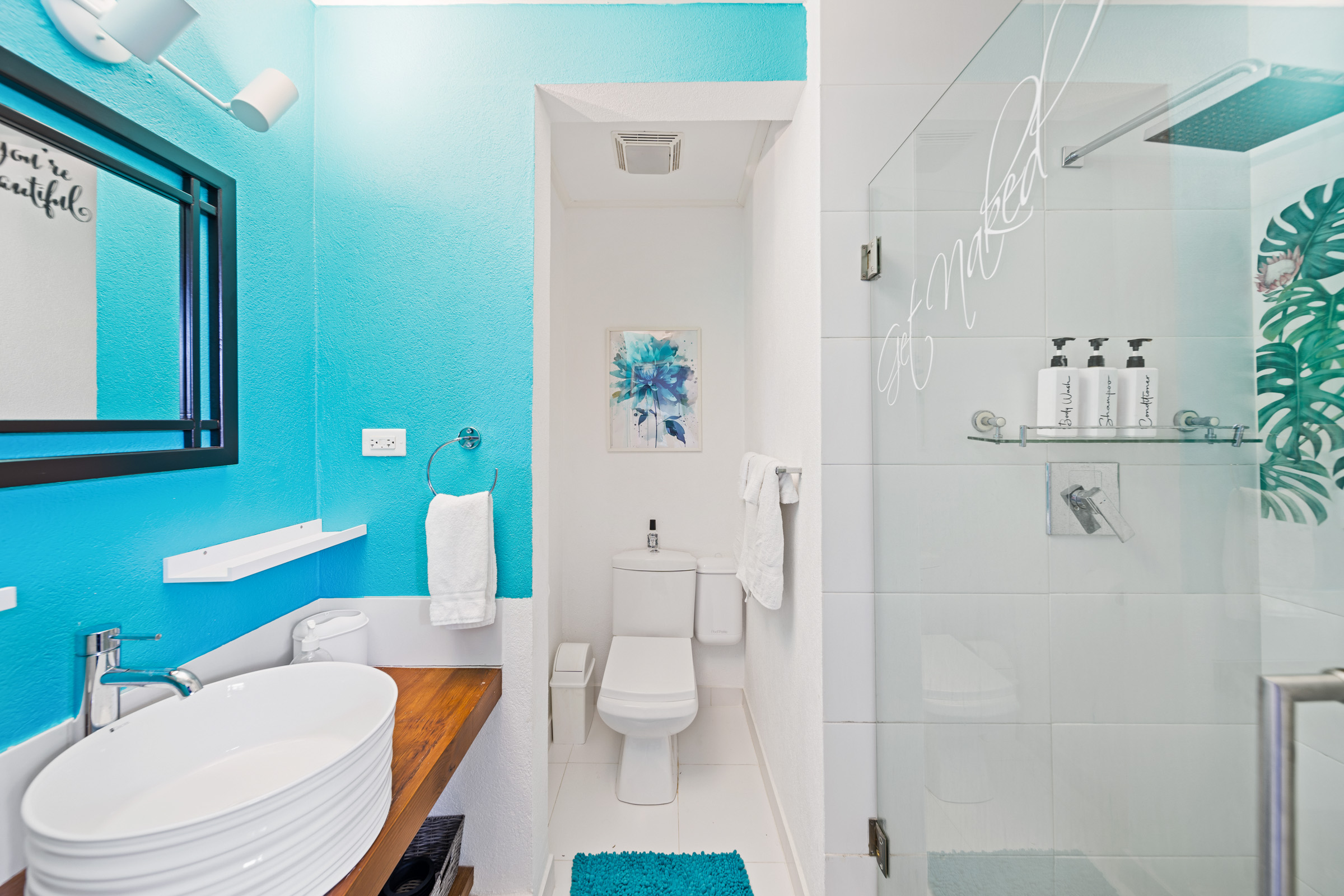 Classic Room bathroom