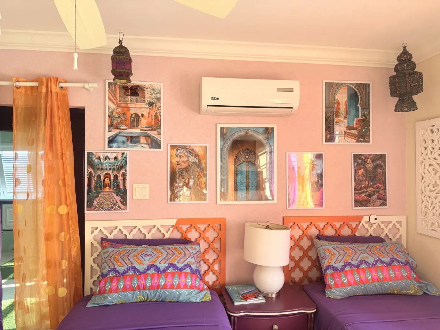 Moroccan Room king configuration